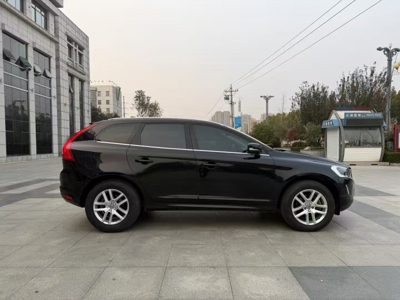 枣庄17年沃尔沃XC607