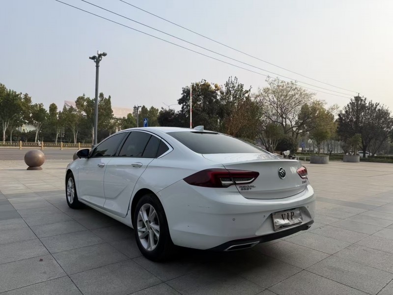 枣庄21年别克君威9