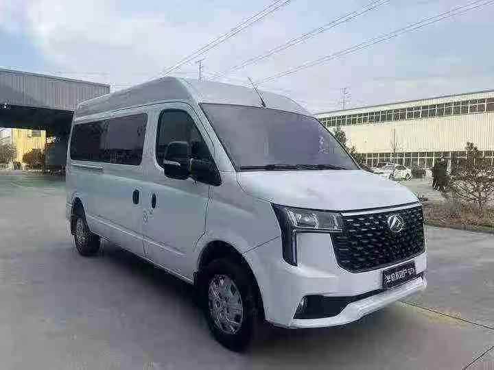 新乡24年大通V803