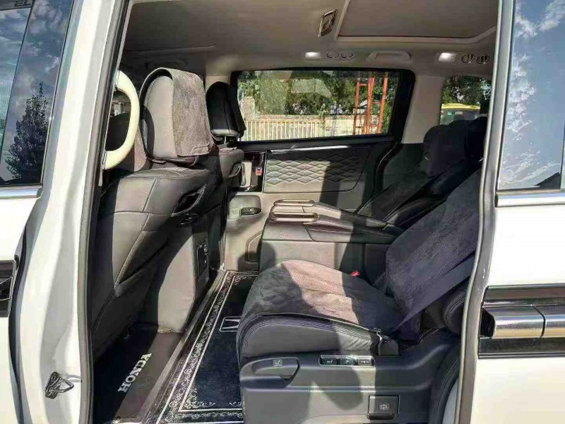 焦作25年本田艾力绅6