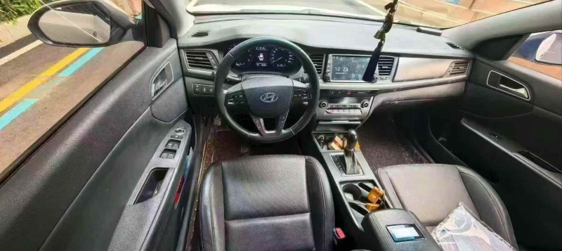 台州18年现代名图9