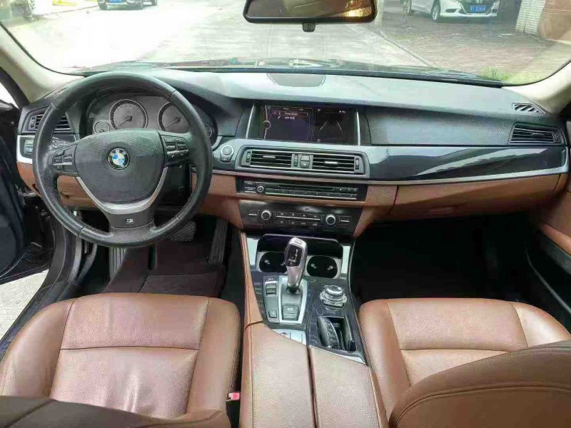 中山15年宝马5系5