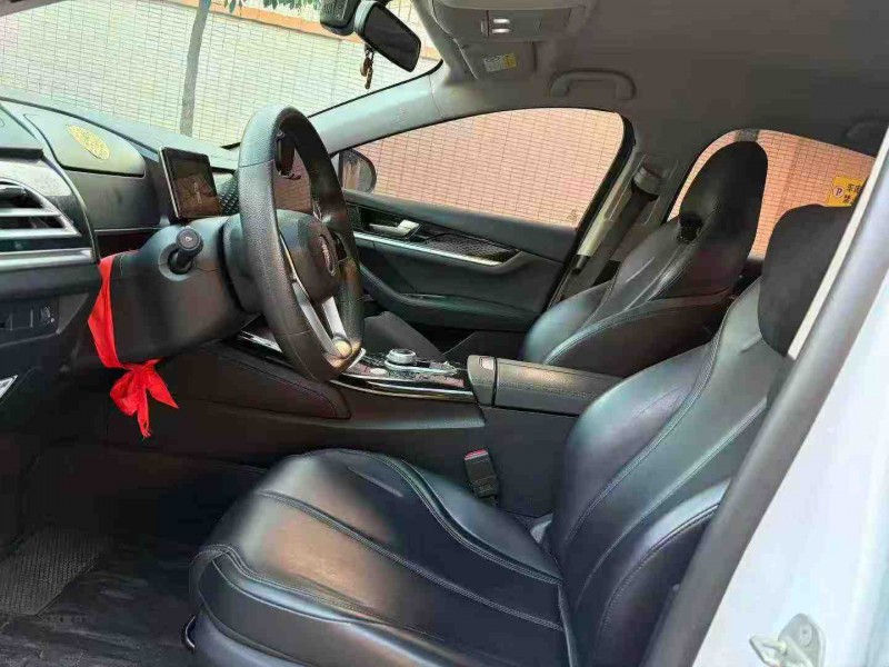 中山23年比亚迪秦4