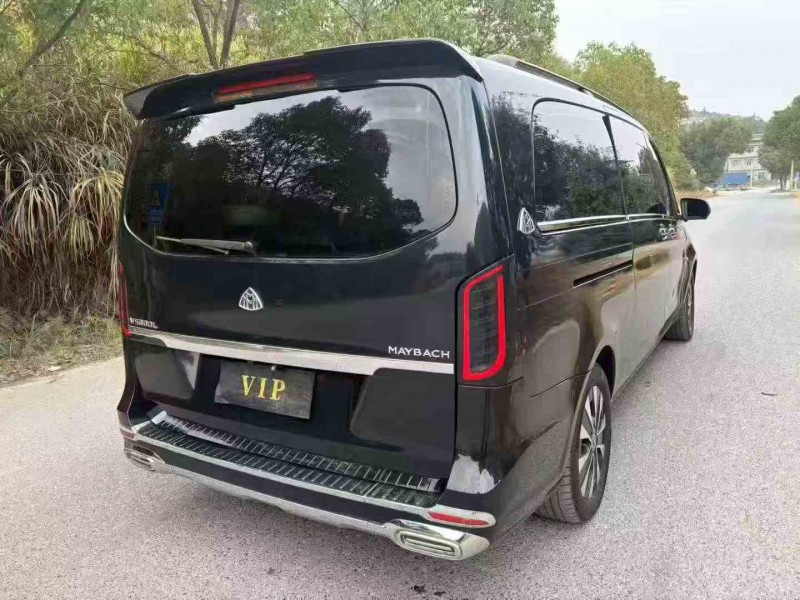 赣州17年奔驰威霆7