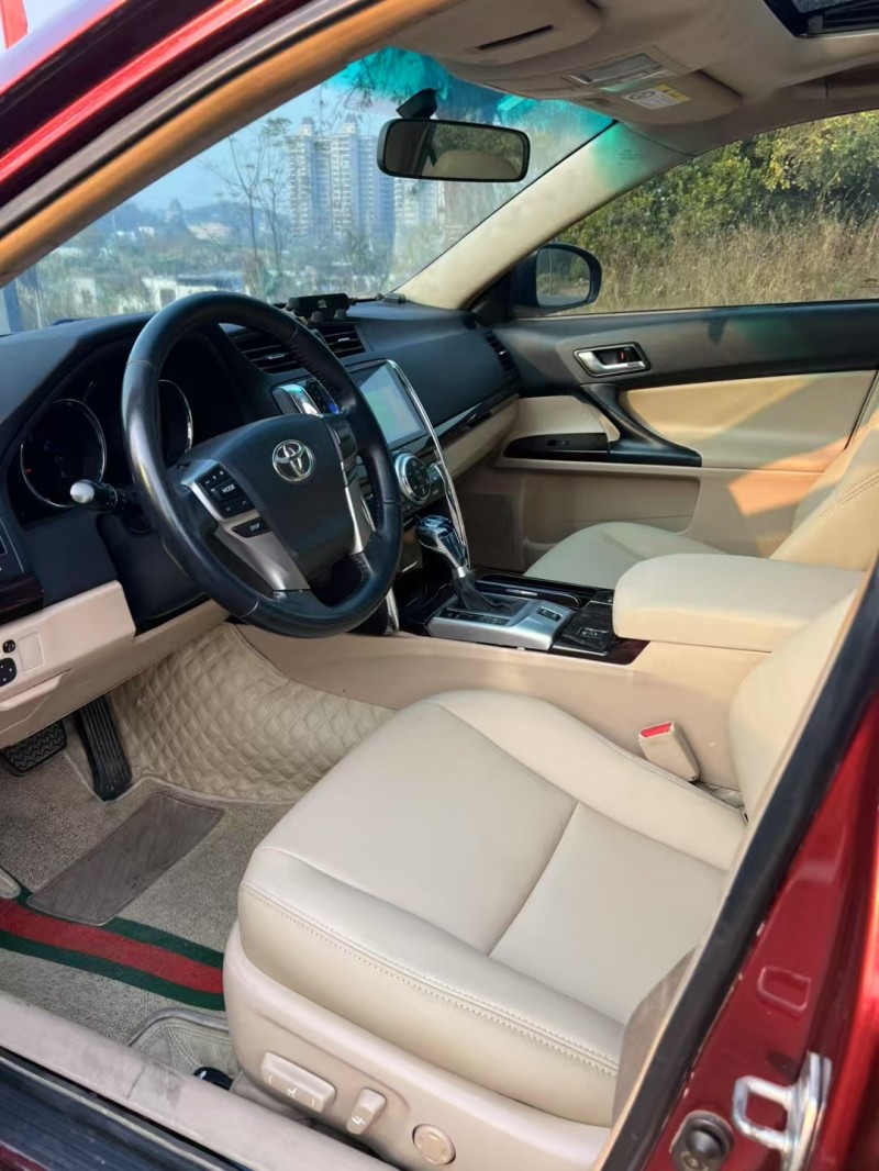 江门12年丰田锐志5