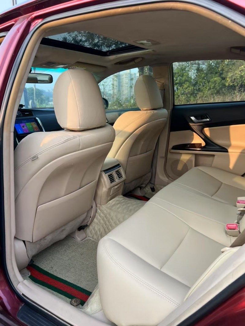 江门12年丰田锐志6