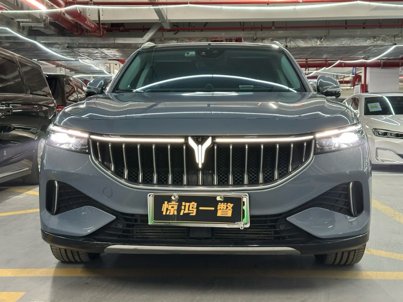 深圳23年岚图汽车FREE1