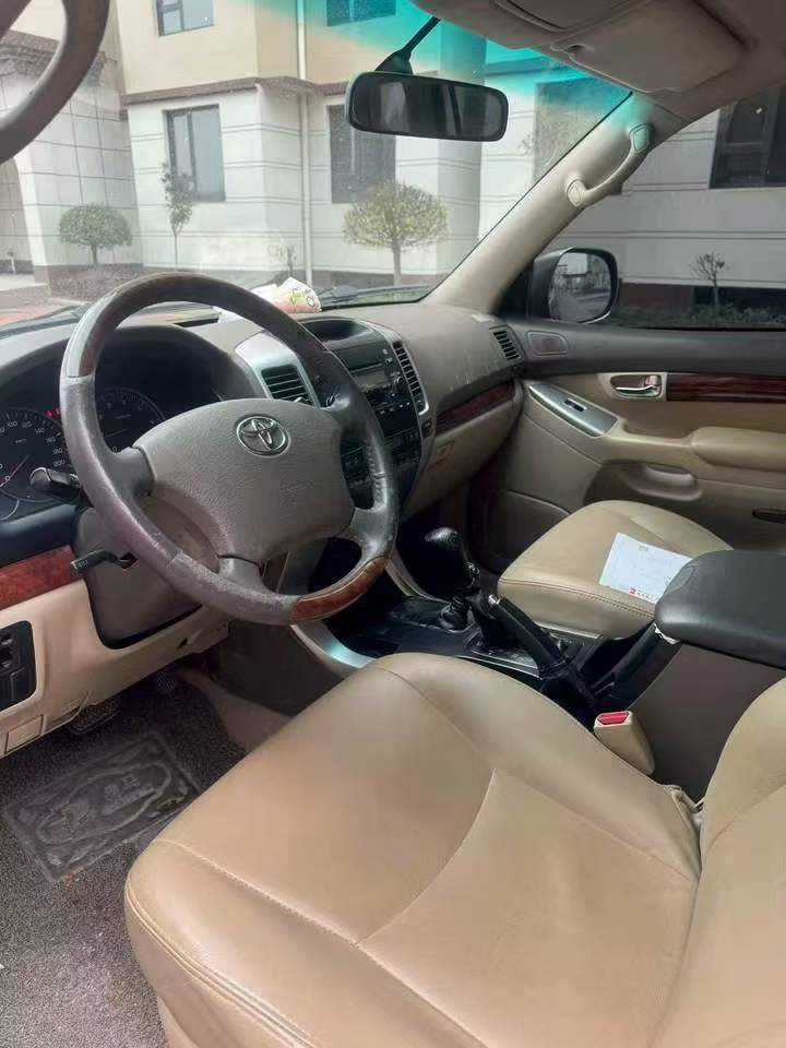 鹤壁03年丰田普拉多7