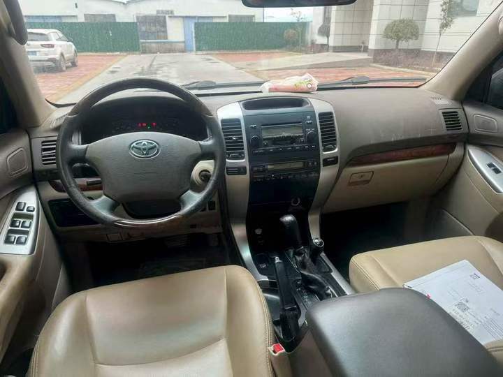 鹤壁03年丰田普拉多8