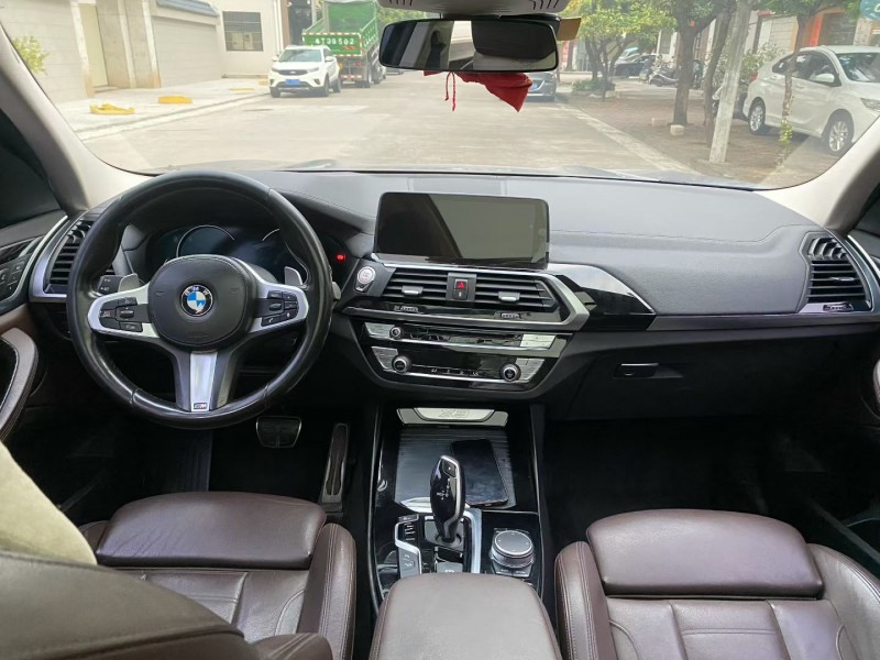 中山19年宝马X34