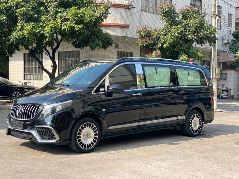 中山19年奔驰威霆2