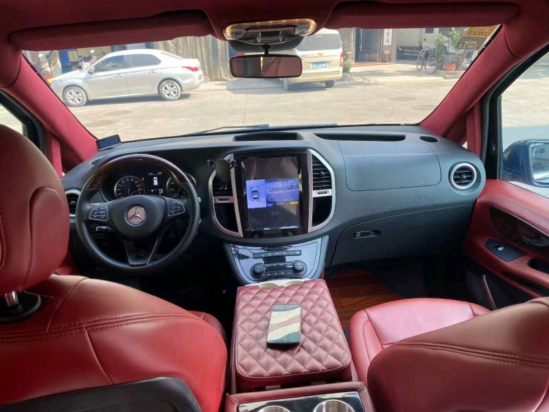 中山19年奔驰威霆6