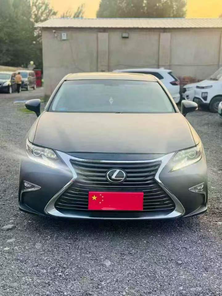 鹤壁16年雷克萨斯ES1