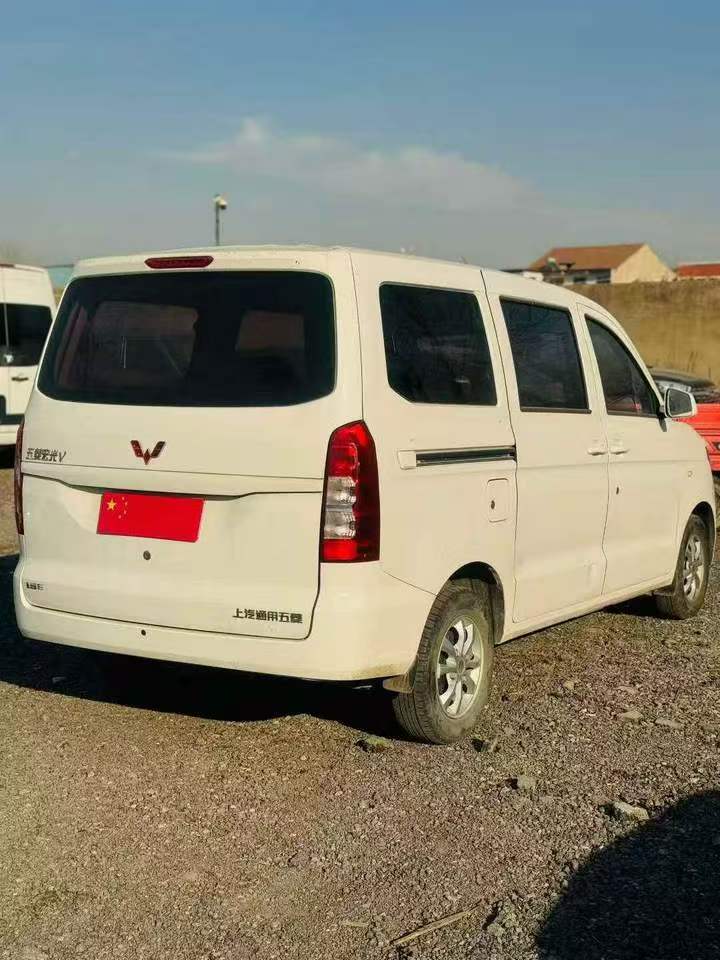 鹤壁22年五菱汽车宏光4