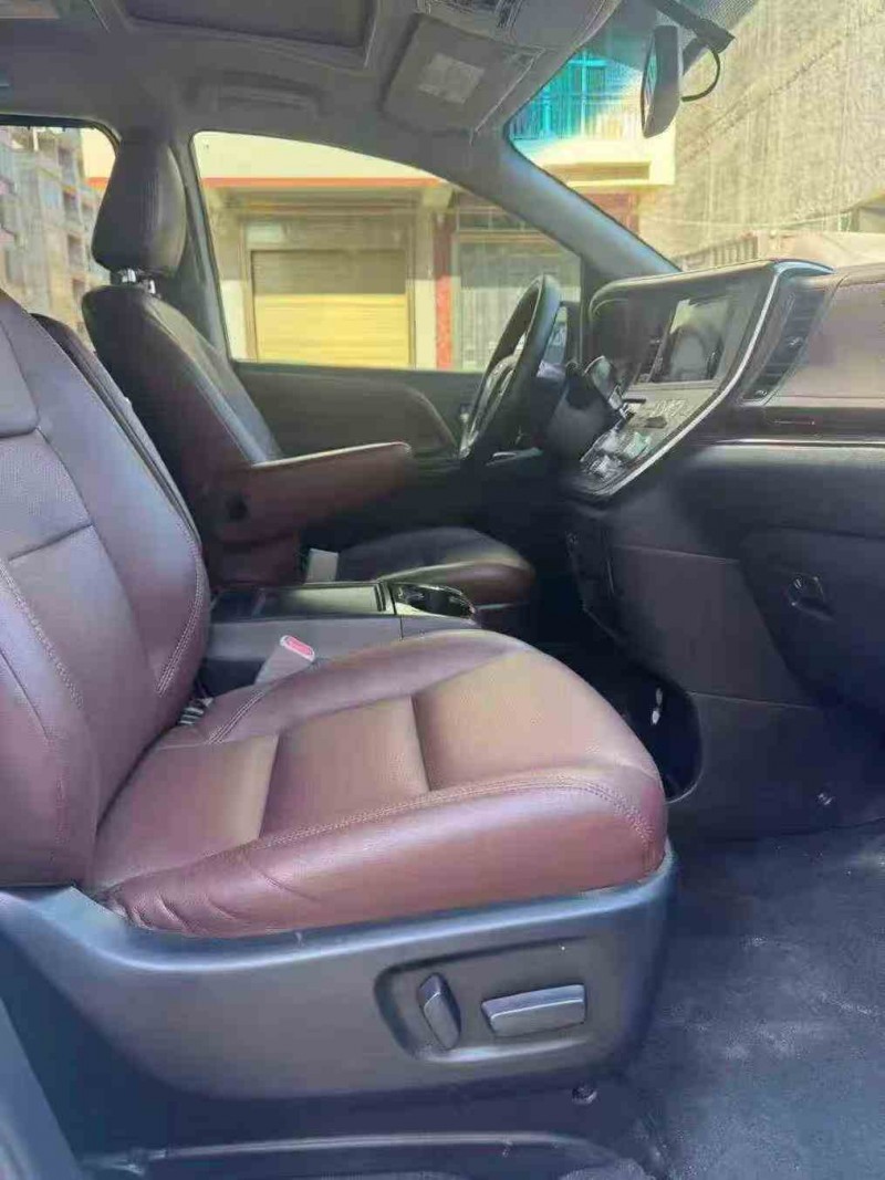 北海16年丰田塞纳6