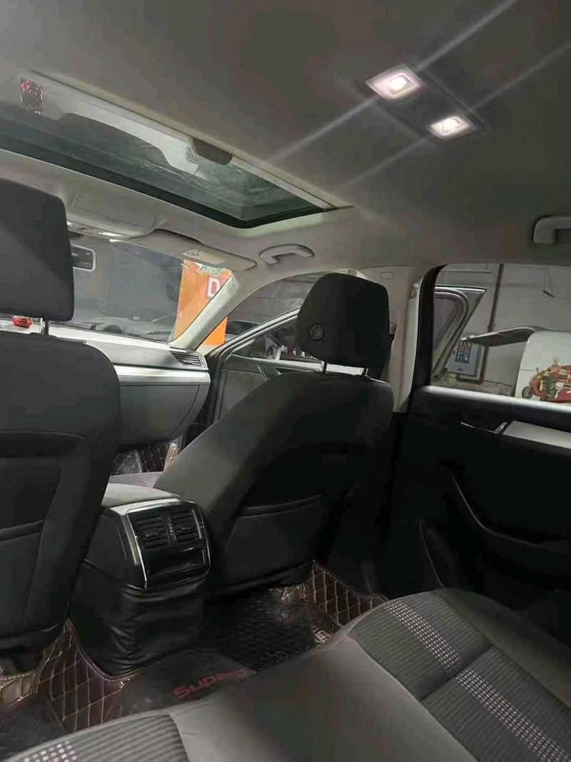 成都17年斯柯达速派6