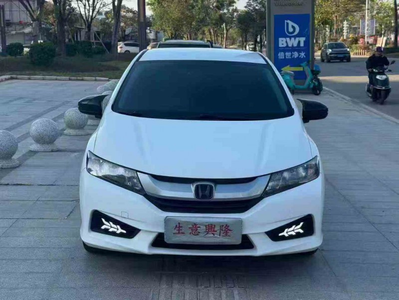 汕头18年本田锋范1