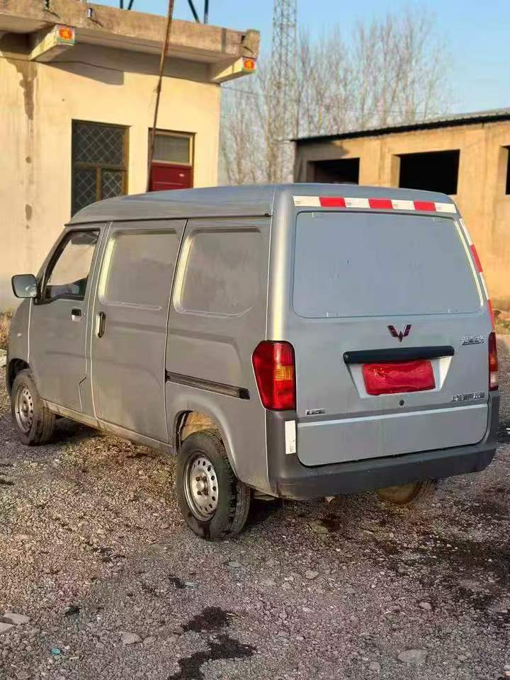 鹤壁22年五菱汽车宏光4