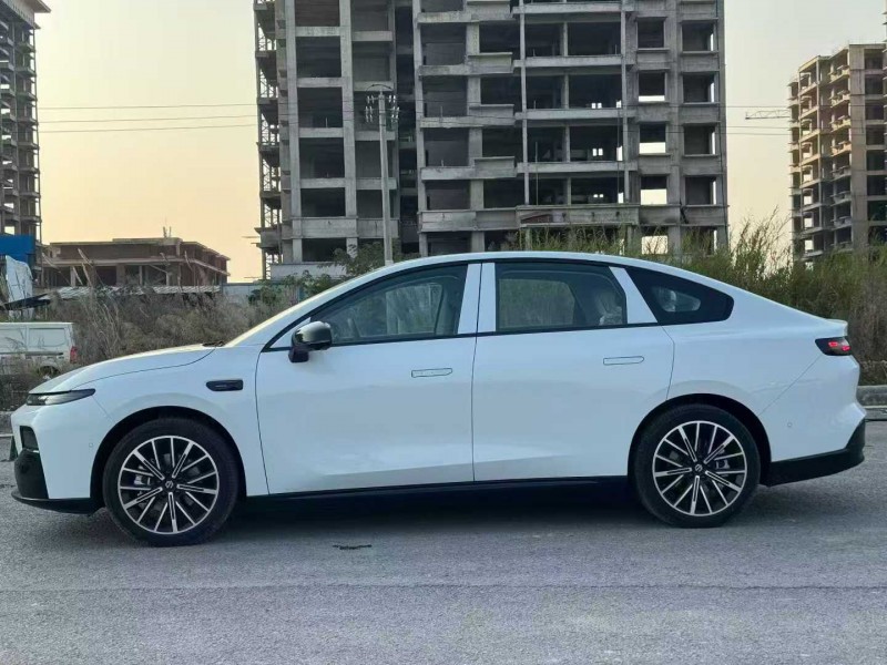 柳州26年零跑汽车C017