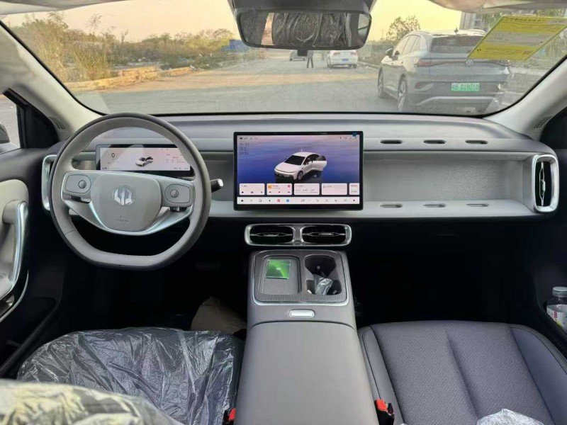 柳州26年零跑汽车C018