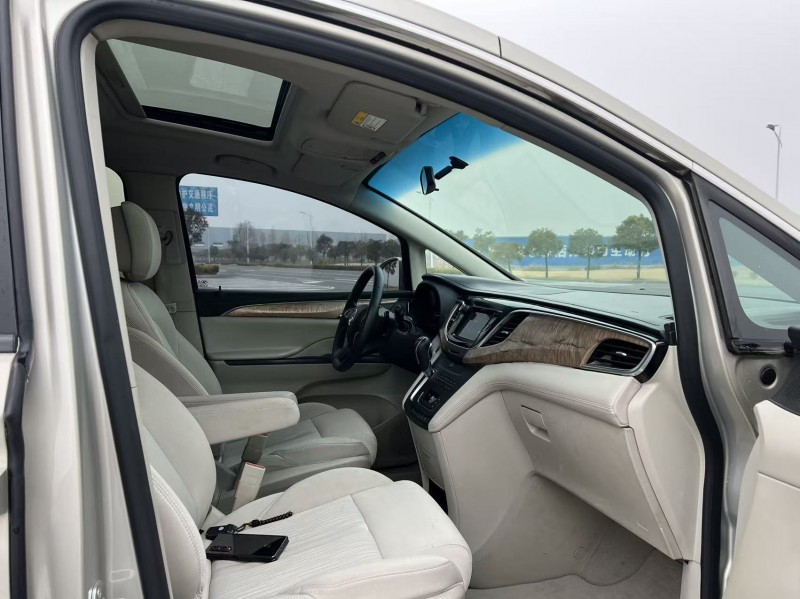 盐城17年别克GL86