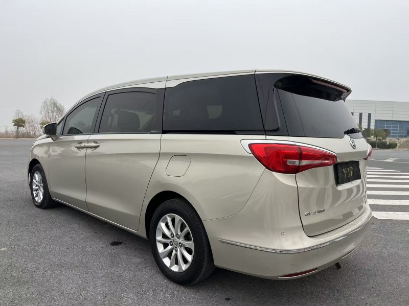 盐城17年别克GL89