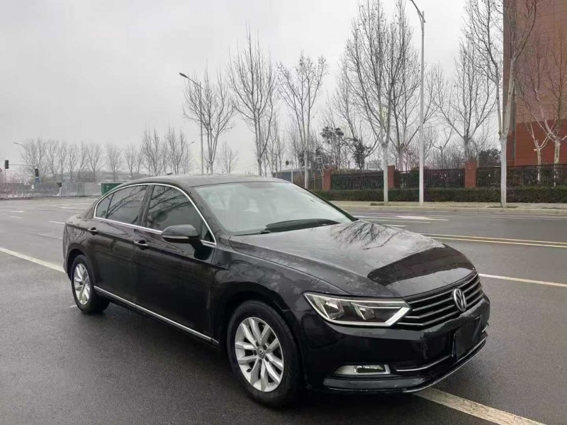 郑州17年大众迈腾3