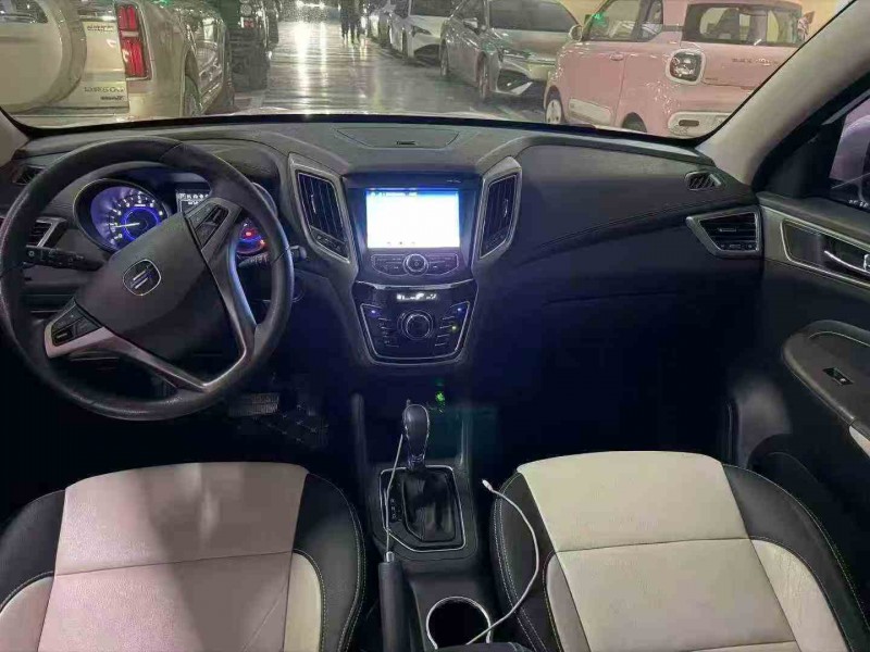 重庆20年长安汽车欧尚4