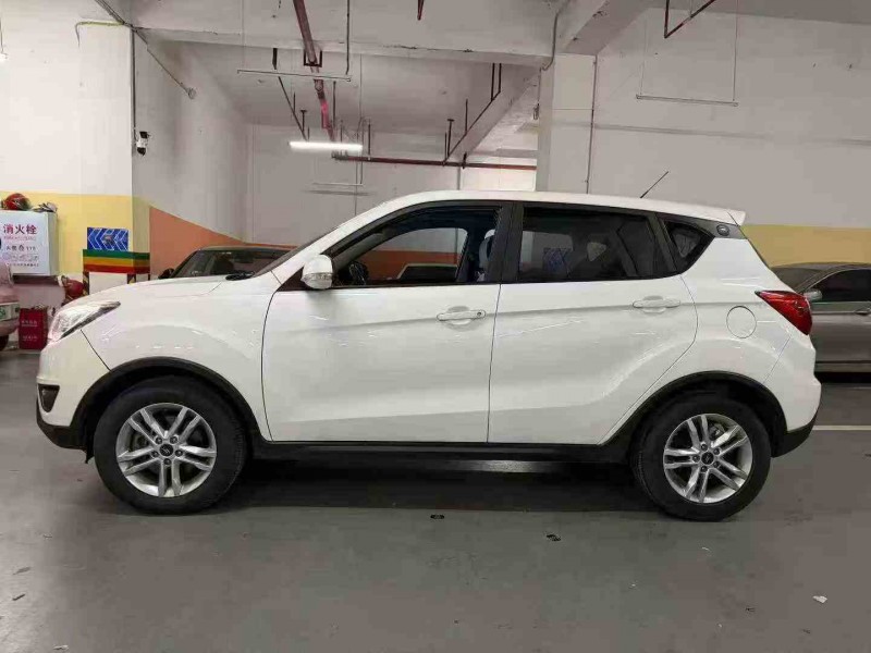 重庆20年长安汽车欧尚8