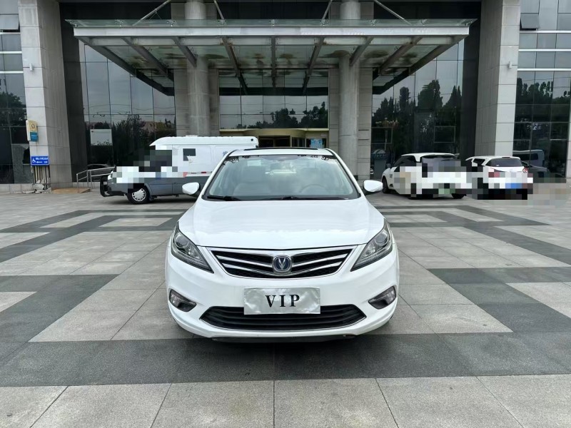 枣庄18年长安汽车逸动1