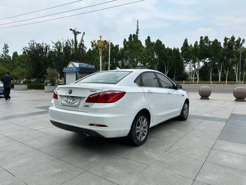 枣庄18年长安汽车逸动9