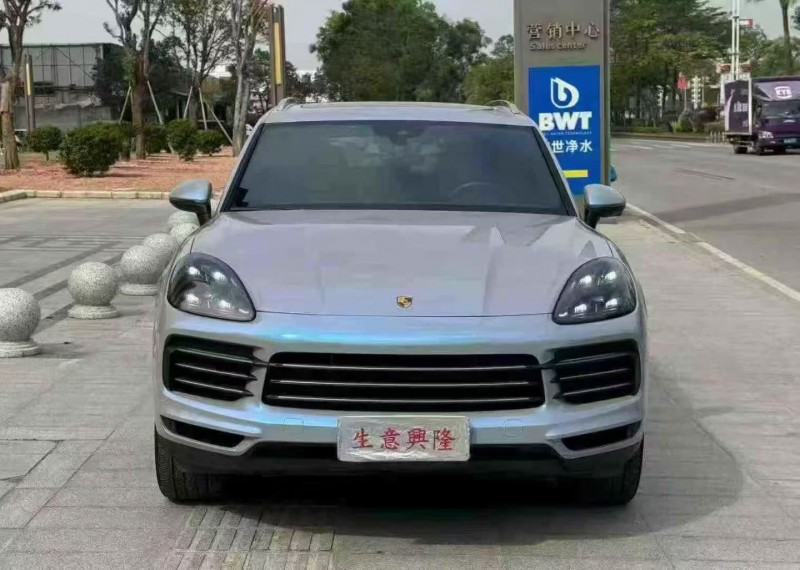 湛江18年保时捷卡宴1