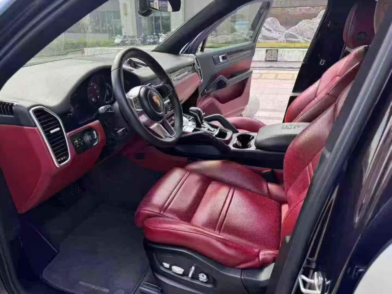 湛江18年保时捷卡宴5