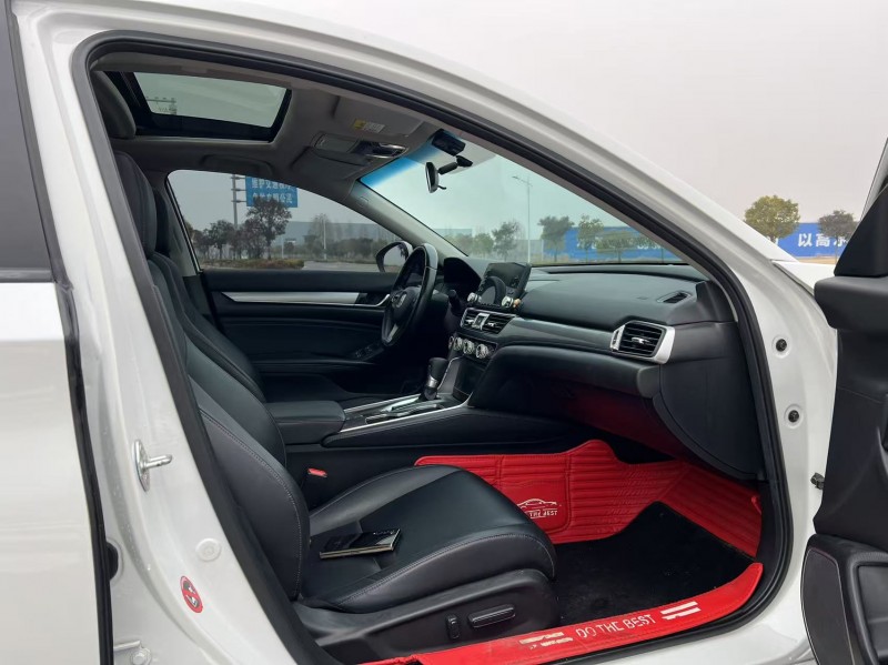盐城19年本田雅阁6
