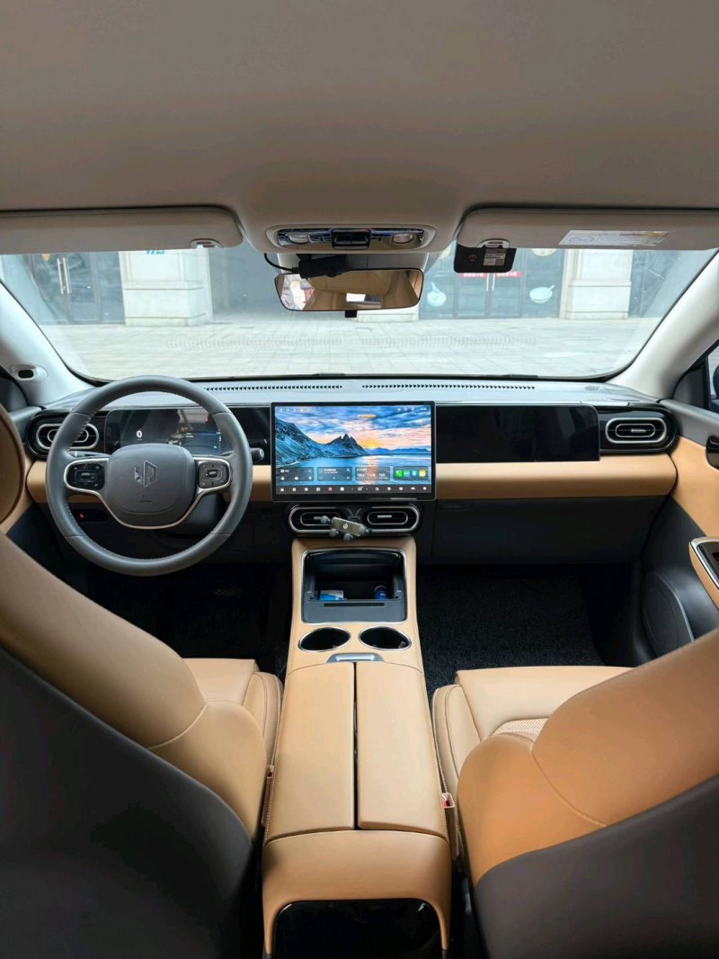 杭州24年零跑汽车C016