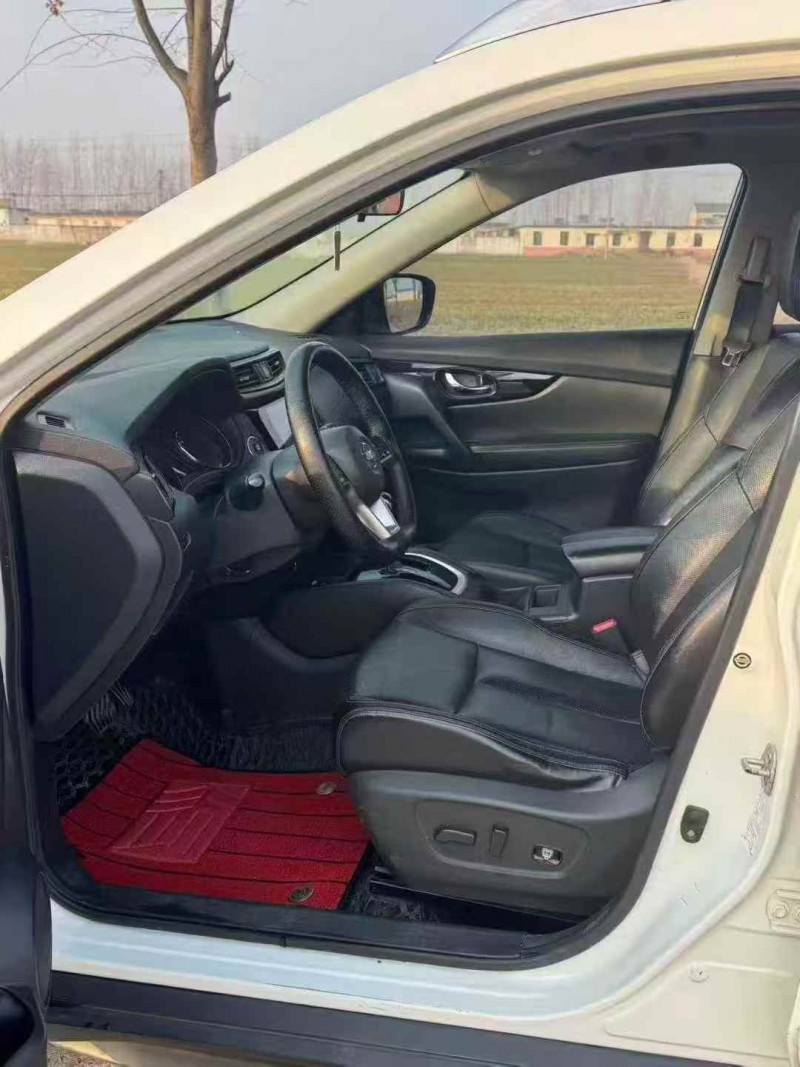 淮安19年日产奇骏4