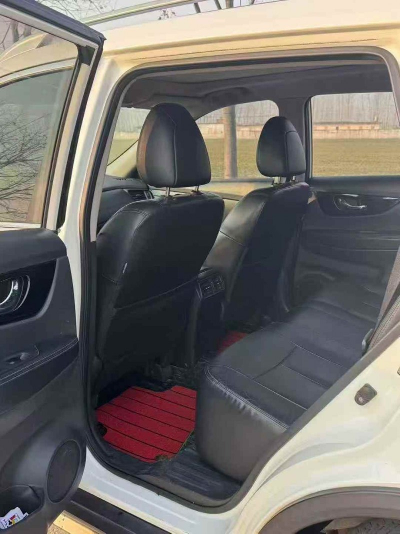 淮安19年日产奇骏5