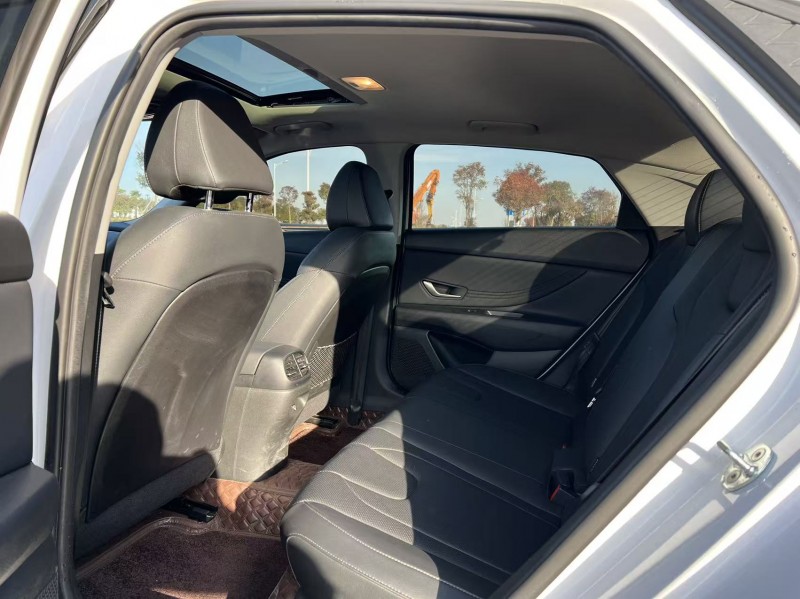 盐城24年现代伊兰特5