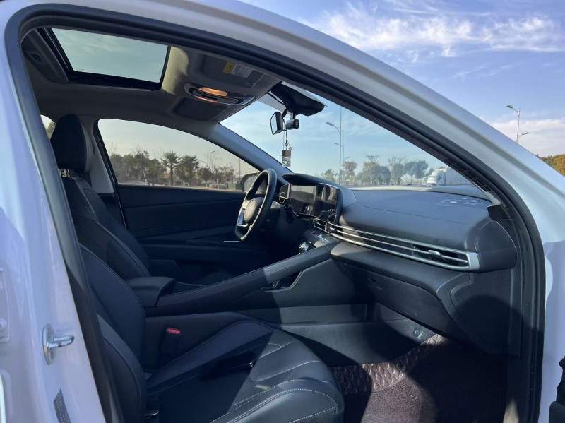 盐城24年现代伊兰特6