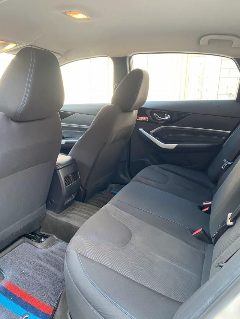 中山23年启辰D605