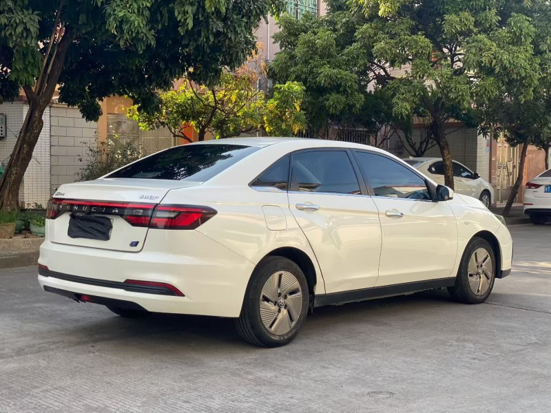 中山23年启辰D608