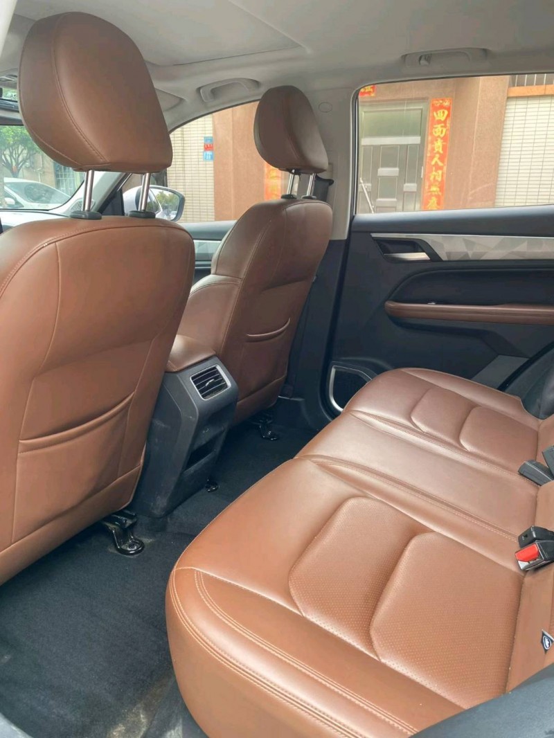 中山22年吉利远景5