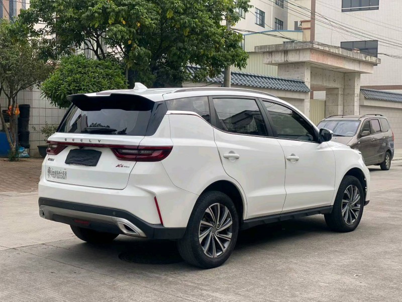 中山22年吉利远景8