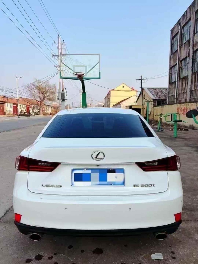 潍坊16年雷克萨斯IS8
