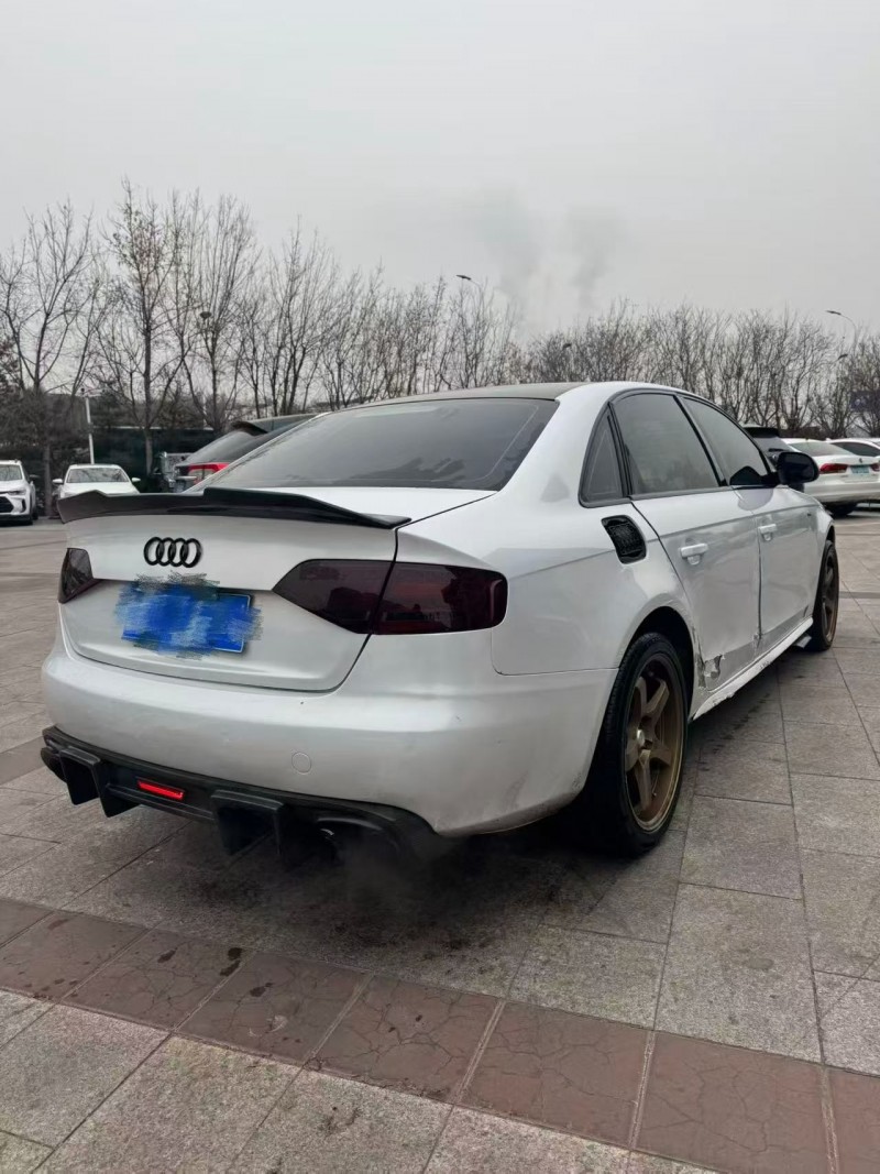 承德11年奥迪A4L7