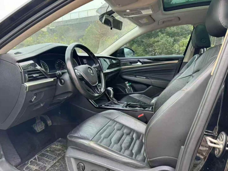 张家界19年大众帕萨特5