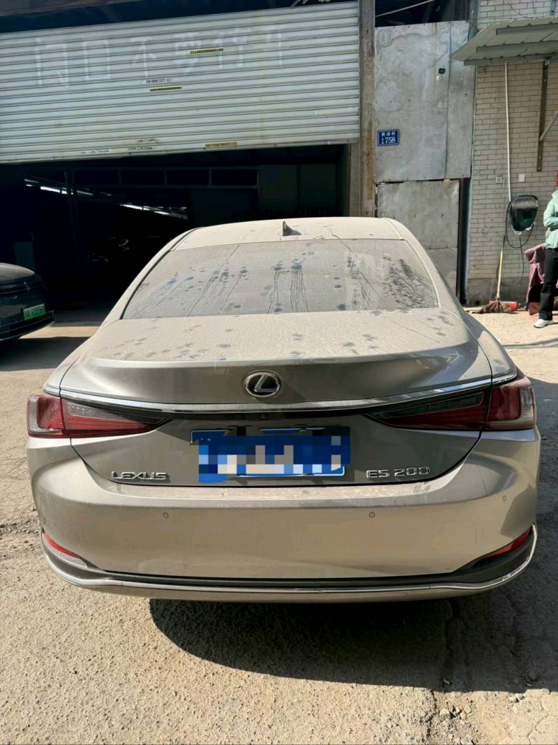 台州23年雷克萨斯ES8