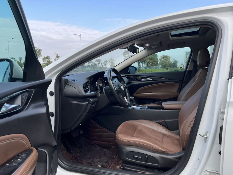 盐城20年别克君威4