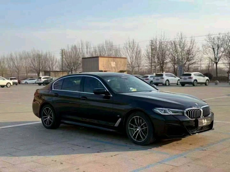 济宁21年宝马5系3