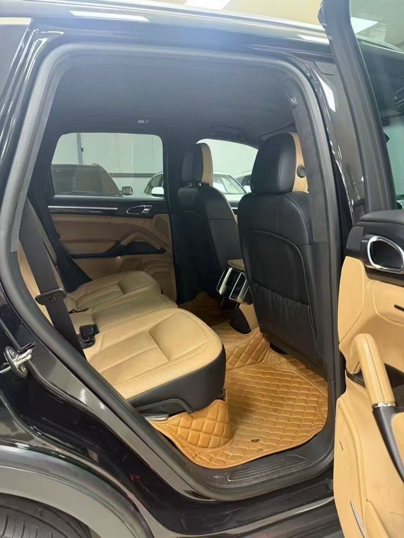 廊坊16年保时捷卡宴8